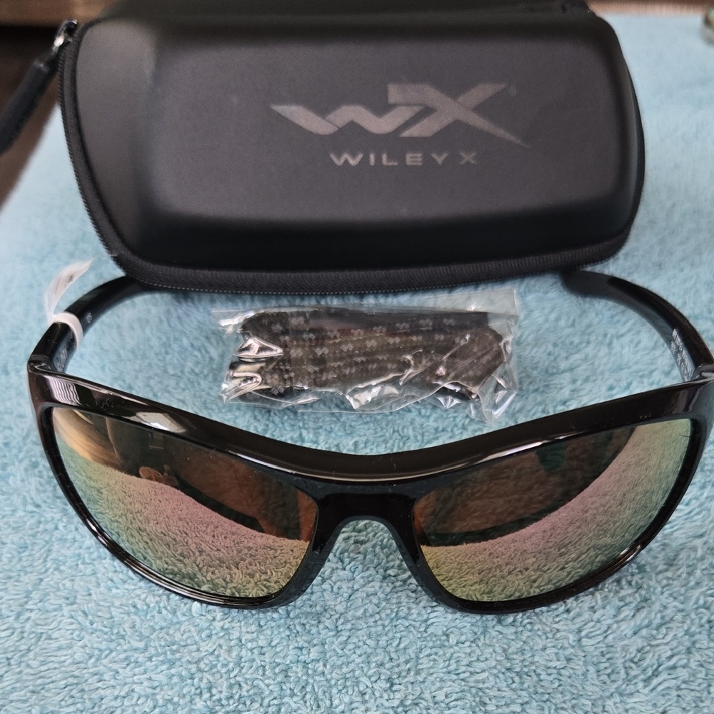 Wiley X Black Sunglasses with Case. Brand New